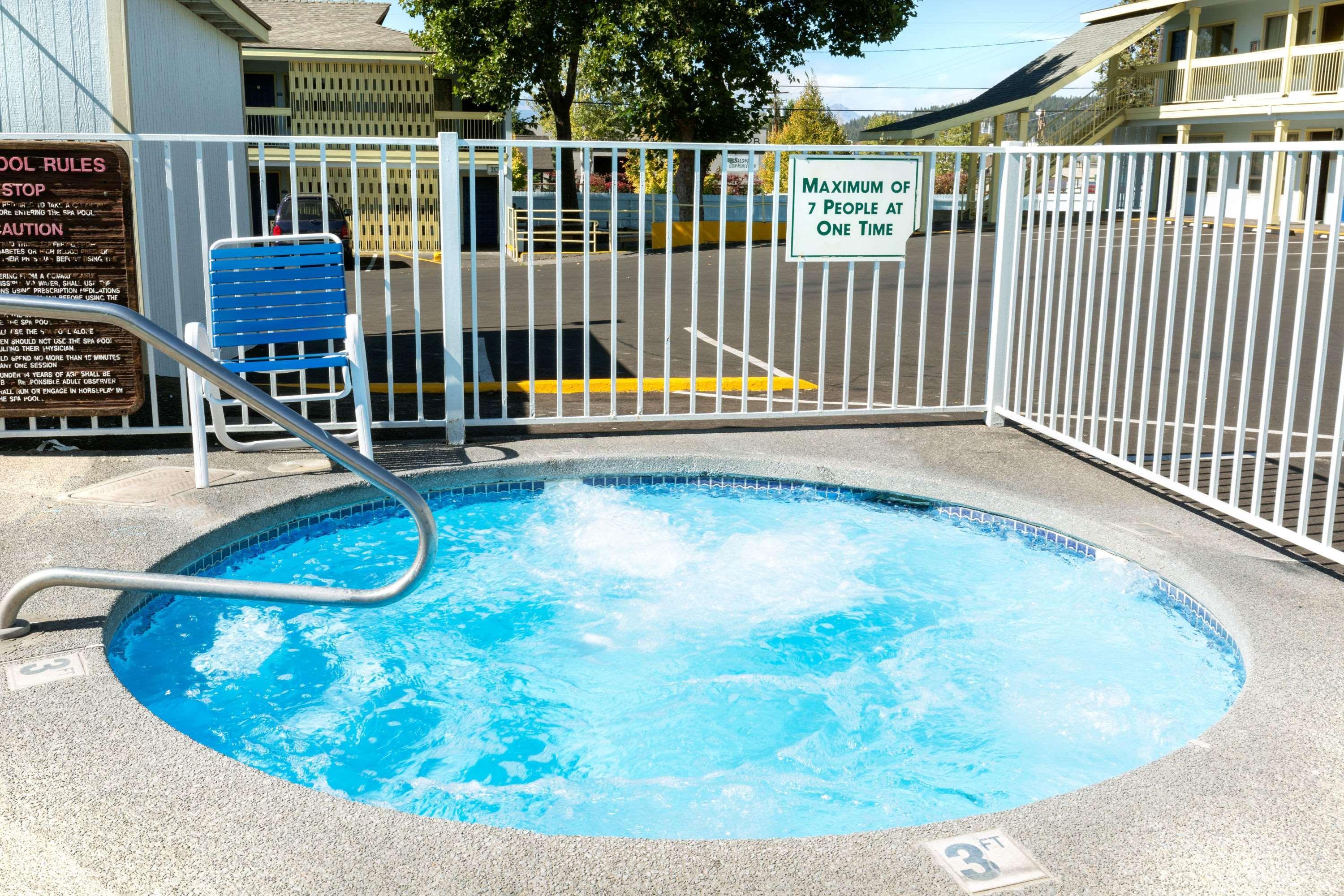 Days Inn By Wyndham Bend Esterno foto