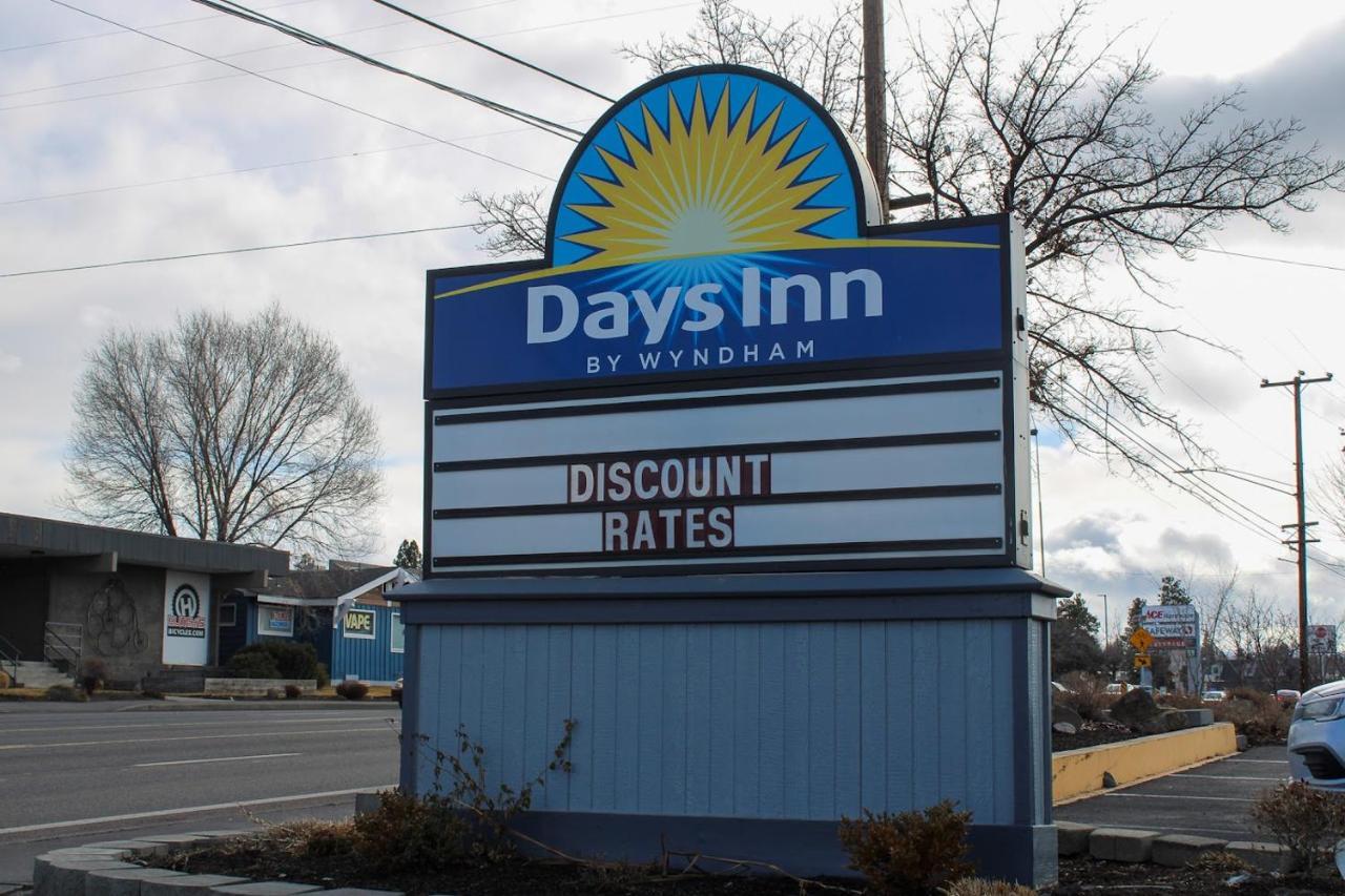 Days Inn By Wyndham Bend Esterno foto