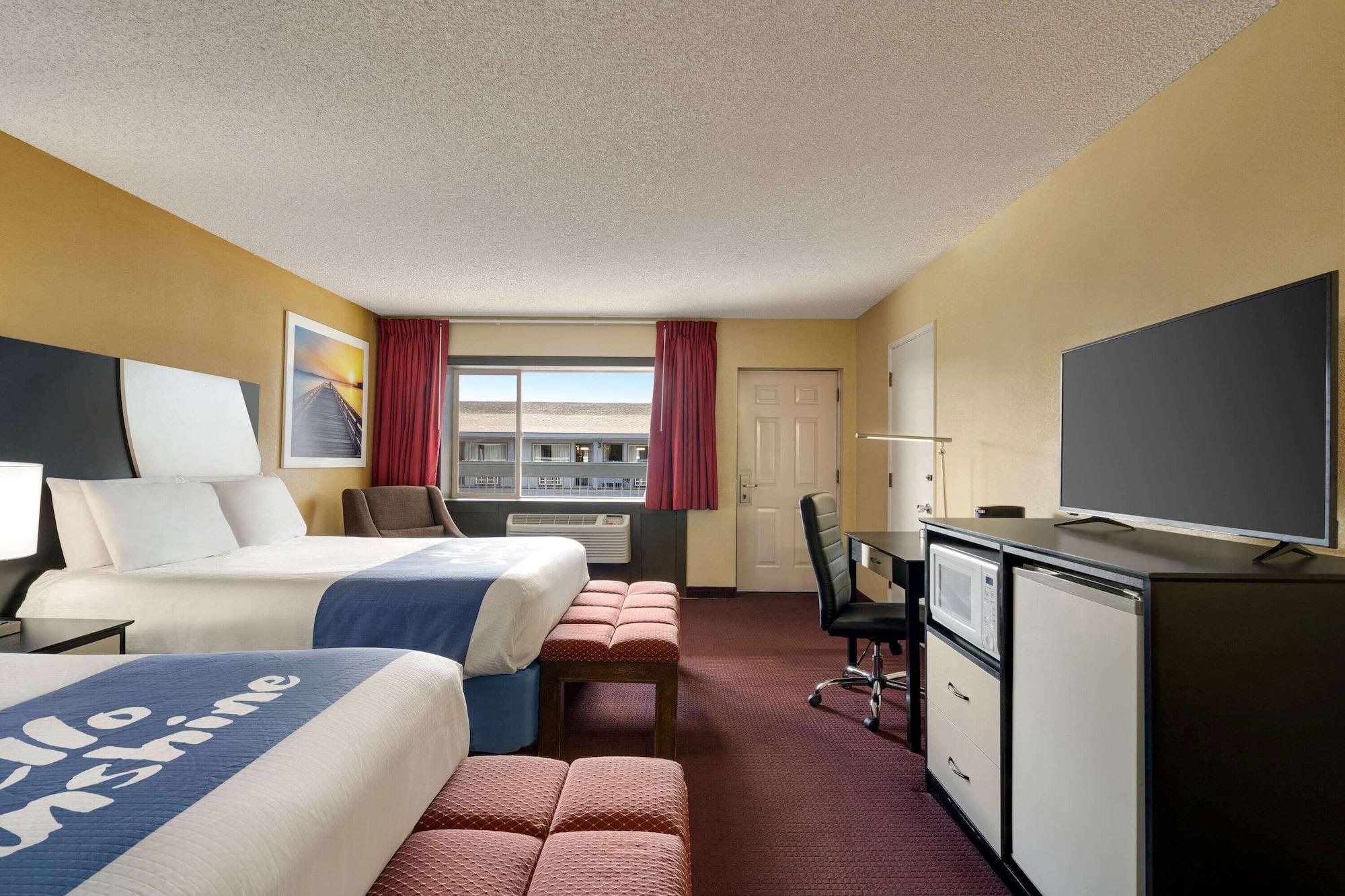 Days Inn By Wyndham Bend Esterno foto