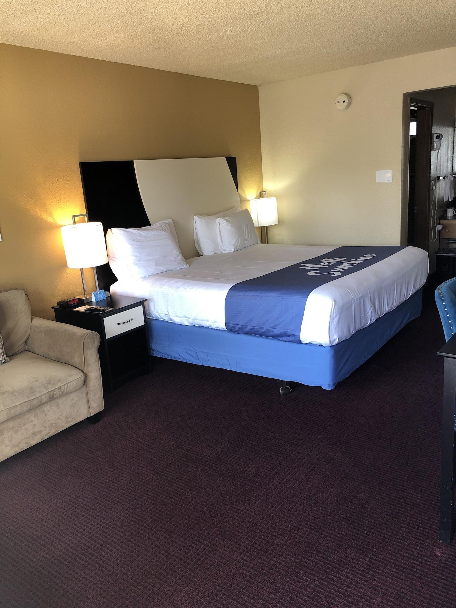 Days Inn By Wyndham Bend Esterno foto