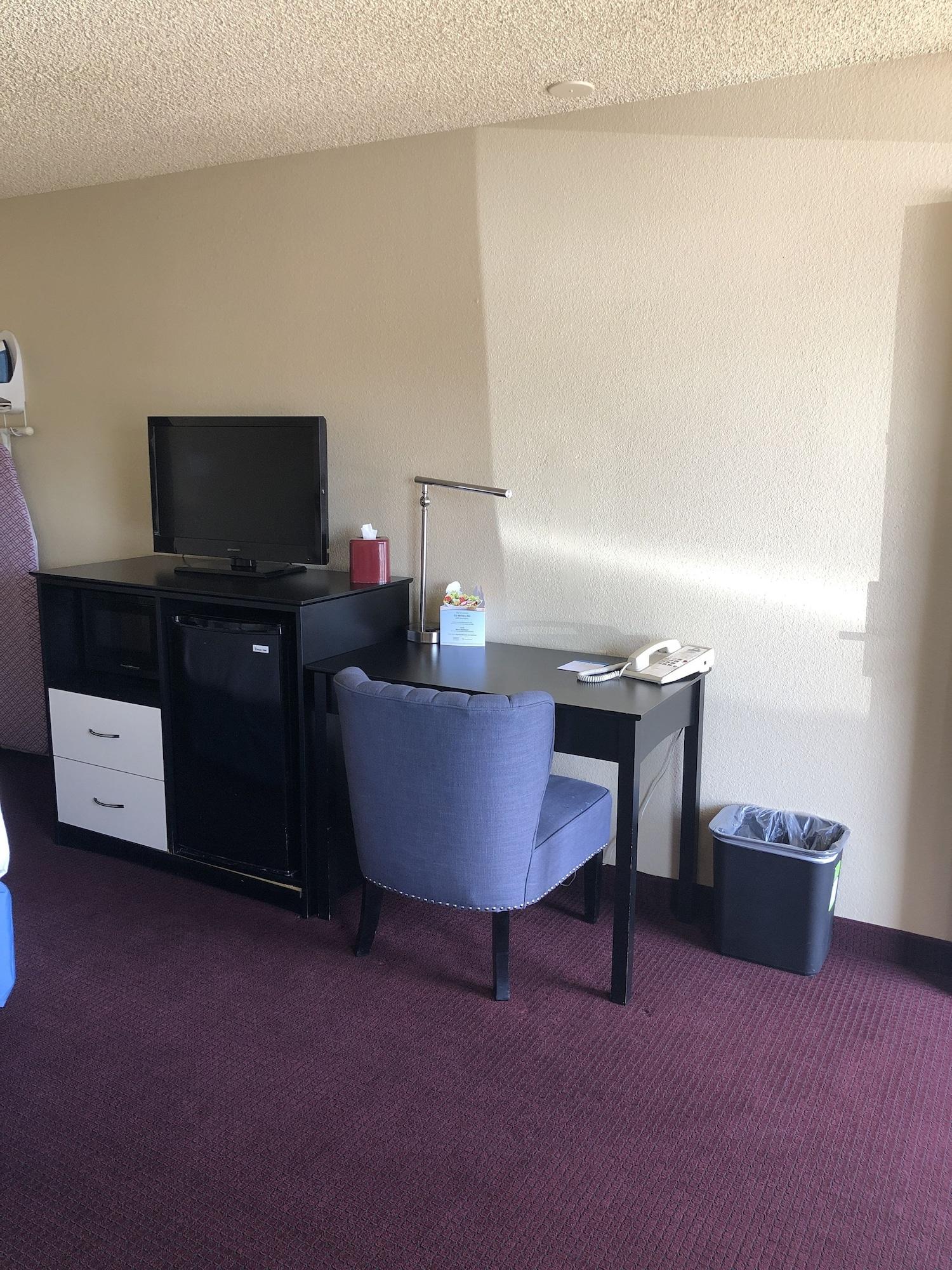 Days Inn By Wyndham Bend Esterno foto