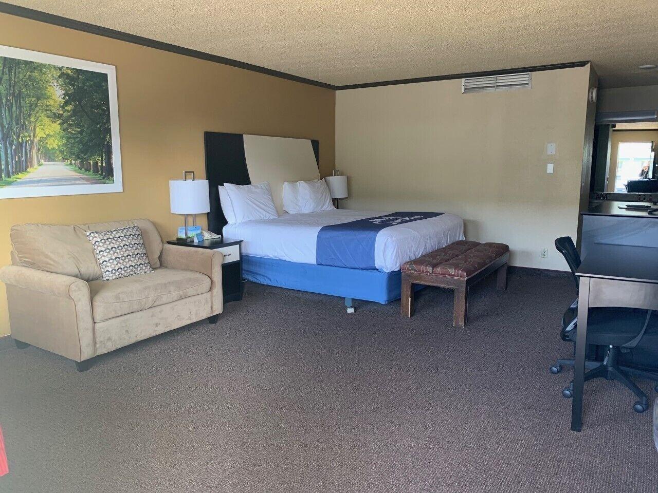 Days Inn By Wyndham Bend Esterno foto