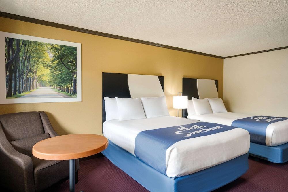 Days Inn By Wyndham Bend Esterno foto