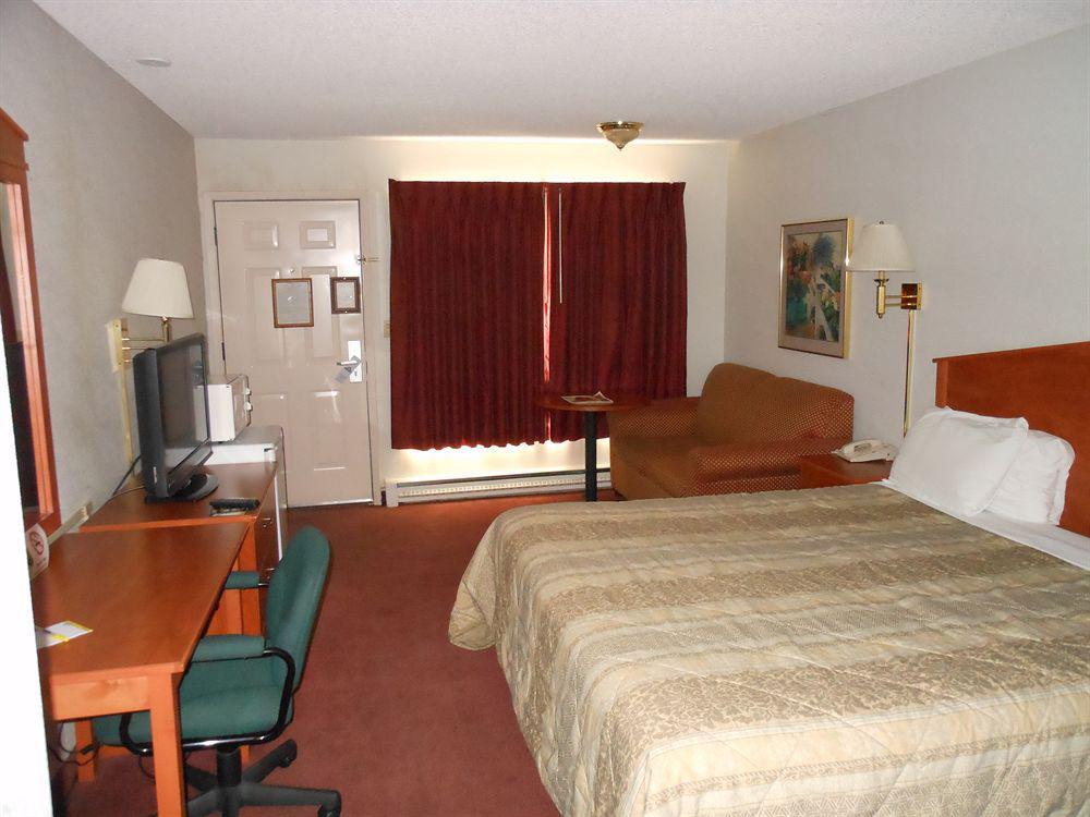 Days Inn By Wyndham Bend Esterno foto